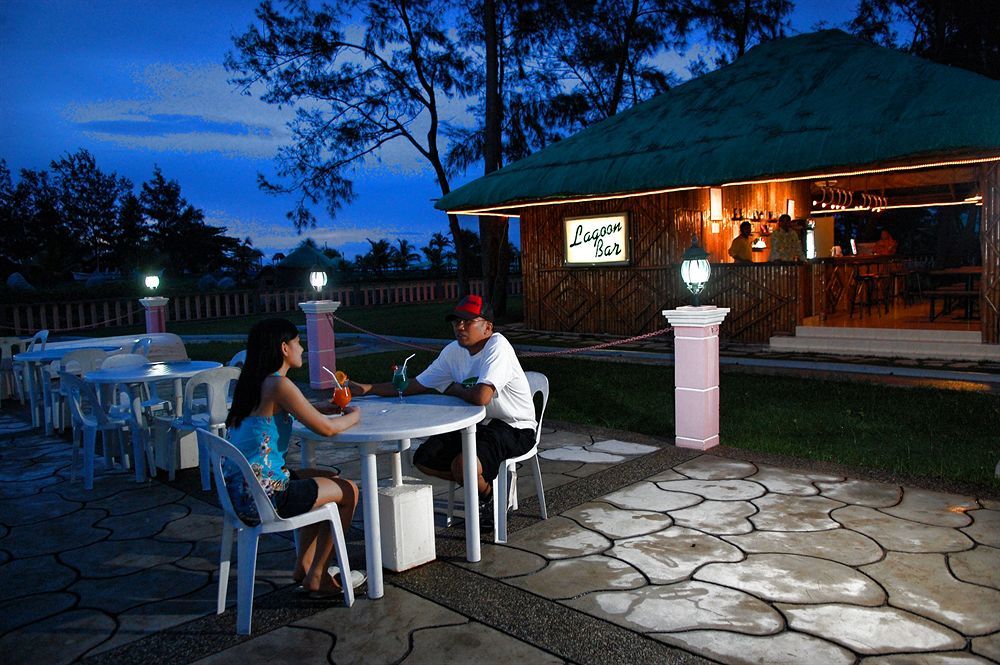 Fort Ilocandia Resort Hotel Laoag Exterior photo