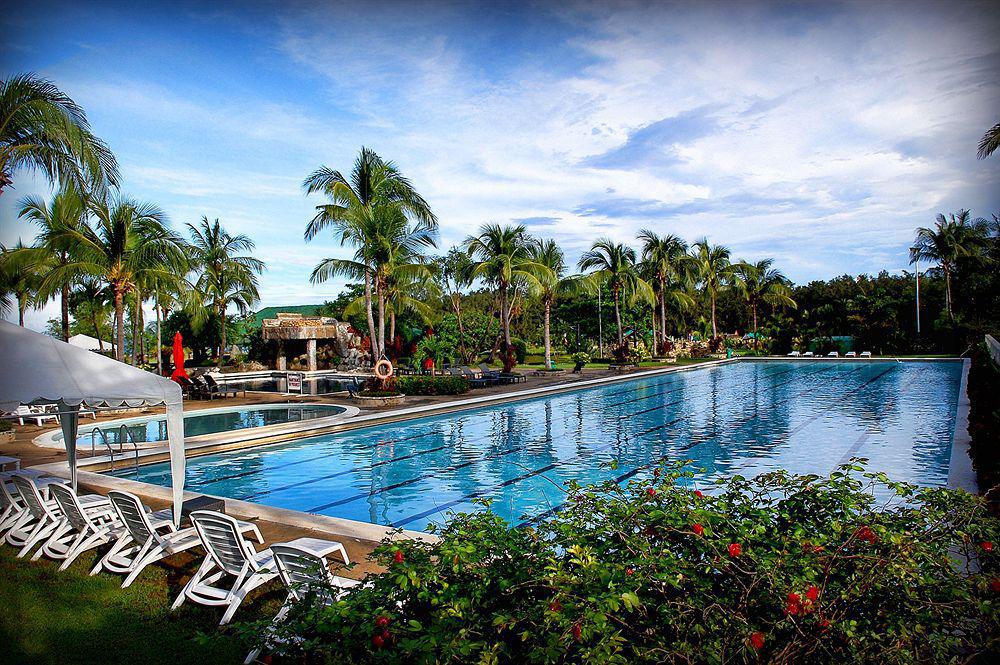 Fort Ilocandia Resort Hotel Laoag Exterior photo